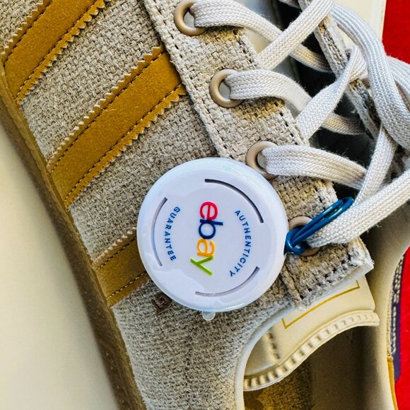 Adidas SNS GT LA (US 10) - Picture 4 of 7